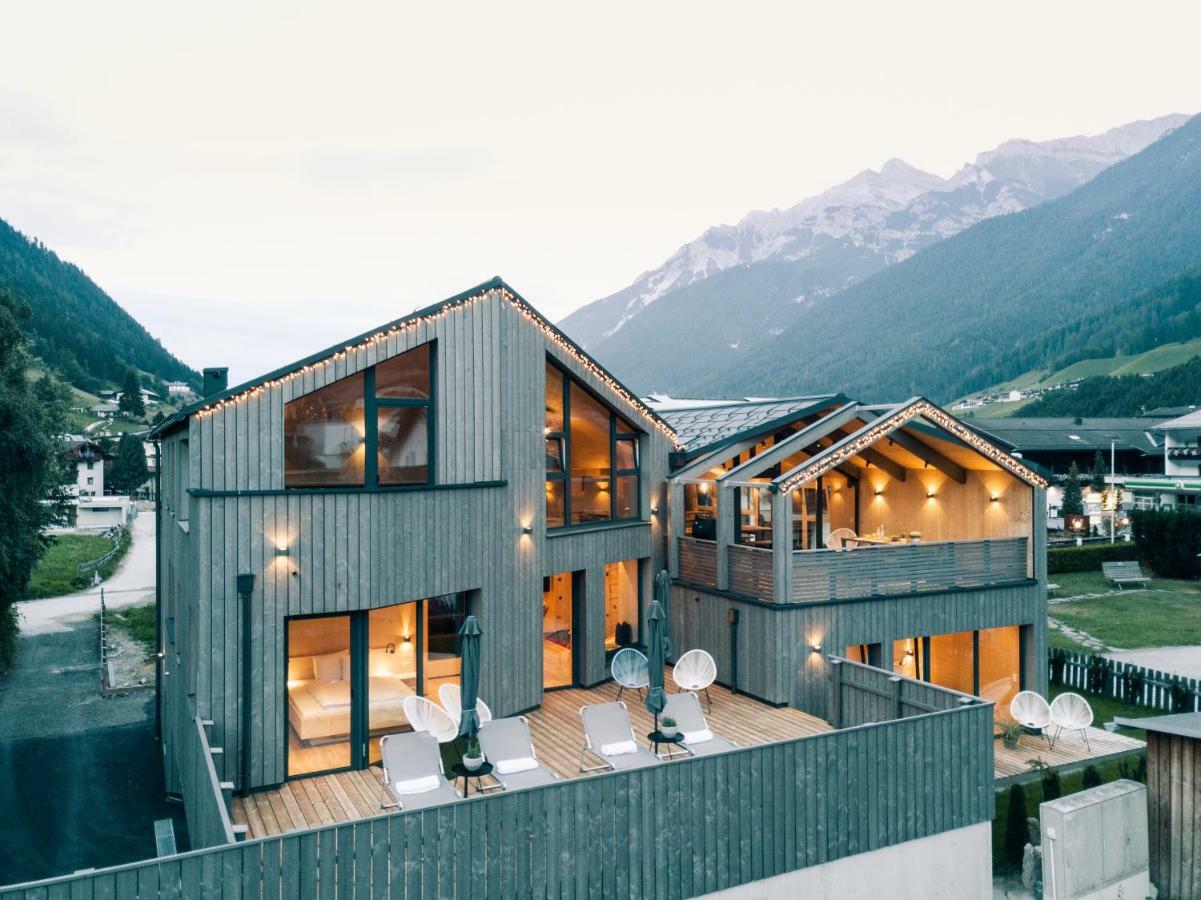 Ferienhaus Zum Stubaier Gletscher - Dorf ノイシュティフト・イム・シュトゥーバイタール エクステリア 写真