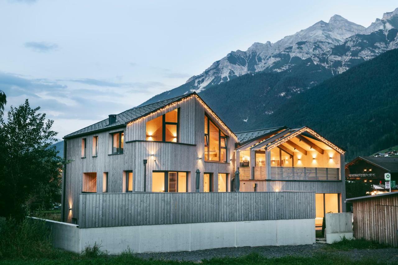 Ferienhaus Zum Stubaier Gletscher - Dorf ノイシュティフト・イム・シュトゥーバイタール エクステリア 写真